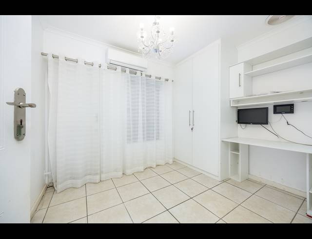 7 BEDROOM FREEHOLD FOR SALE IN EVERSDAL HEIGHTS